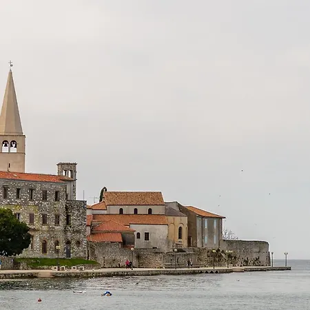 Dida & Nonna Piazza View Apartment Poreč